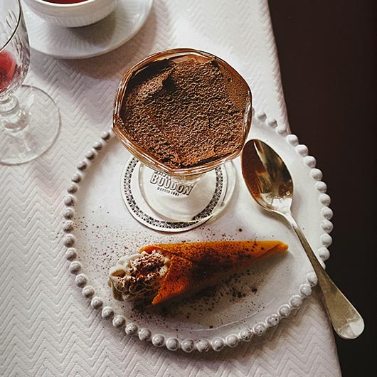 Mousse au Chocolate mit knuspriger Kaffeetüte